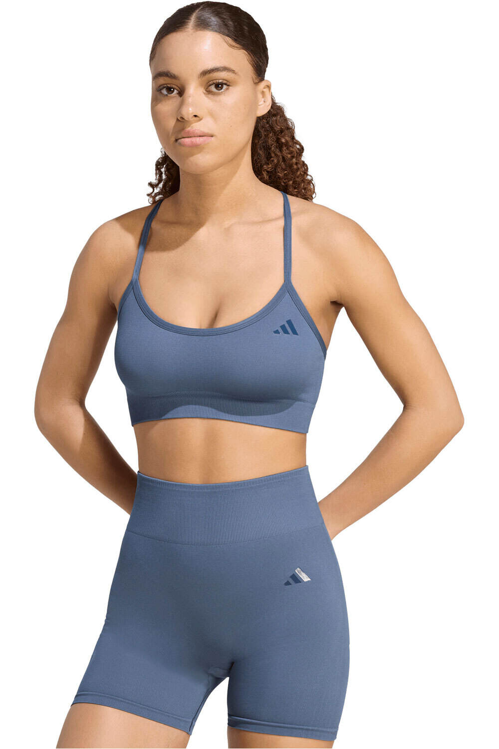 adidas sujetadores deportivos WORKOUT ESSENTIALS KNIT LIGHT SUPPORT vista frontal