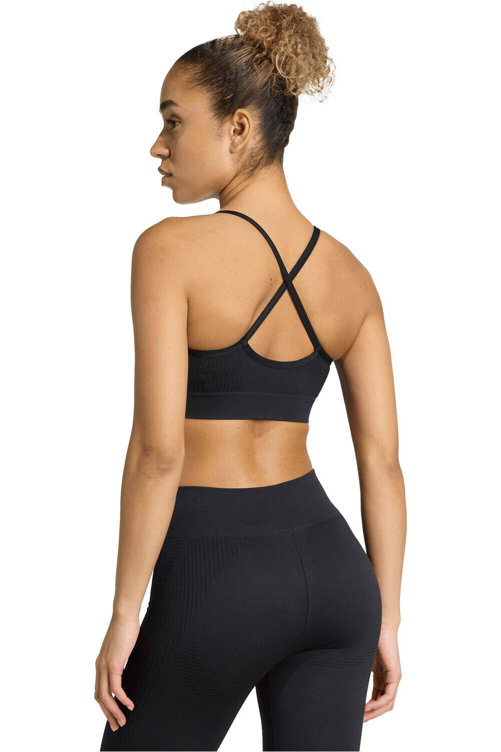 adidas sujetadores deportivos WORKOUT ESSENTIALS KNIT LIGHT SUPPORT vista trasera