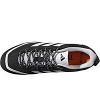 adidas zapatilla trekking hombre TERREX SKYCHASER SOLO 3 05
