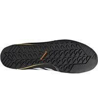adidas zapatilla trekking hombre TERREX SKYCHASER SOLO 3 vista superior