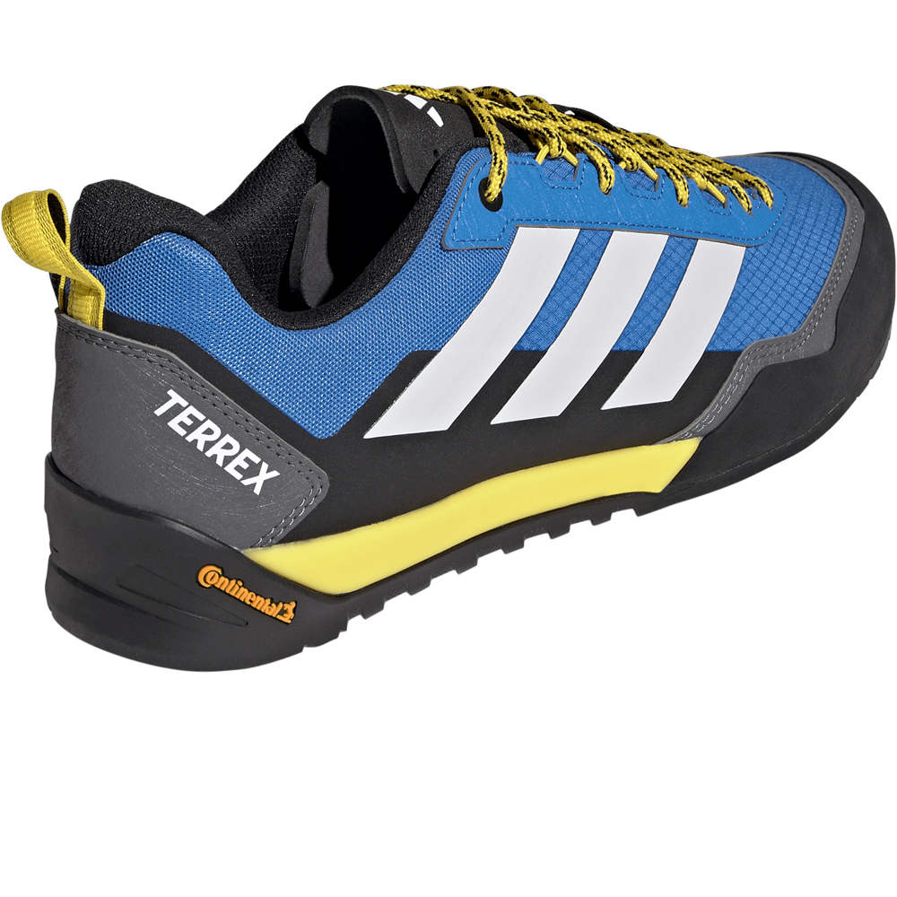 adidas zapatilla trekking hombre TERREX SKYCHASER SOLO 3 vista trasera