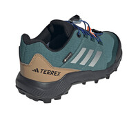 adidas zapatilla trekking niño _3_TERREX GTX K vista trasera