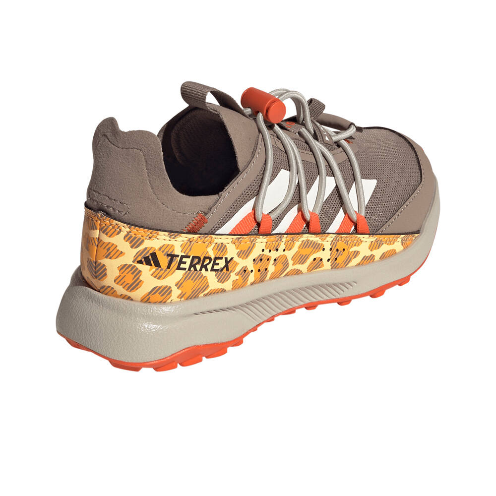 adidas zapatilla trekking niño TERREX VOYAGER 21 HEAT.RDY TRAVEL vista trasera