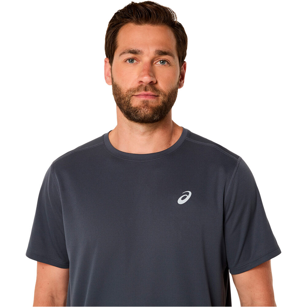 Asics camiseta técnica manga corta hombre ASICS CORE SS TOP vista detalle