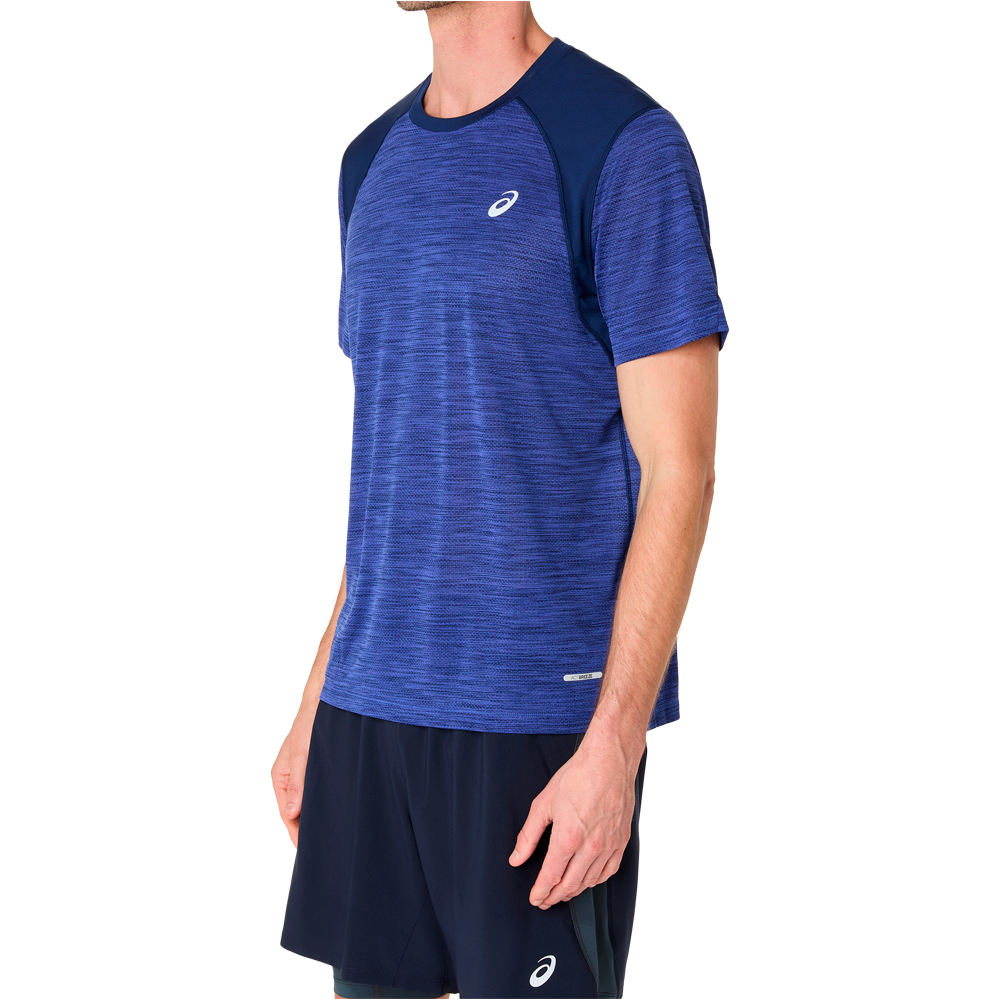 Asics camiseta técnica manga corta hombre ROAD SS TOP vista detalle