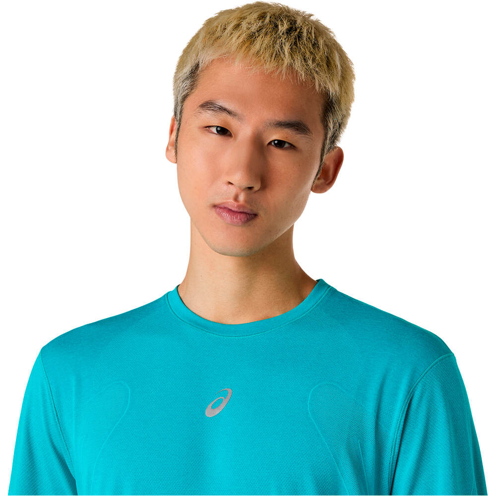 Asics camiseta técnica manga larga hombre ROAD SEAMLESS LS TOP vista detalle