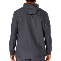 Asics CHAQUETA RUNNING HOMBRE ASICS CORE JACKET vista trasera
