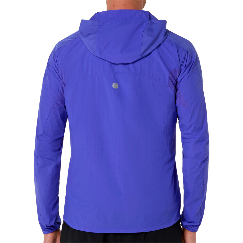 Asics CHAQUETA RUNNING HOMBRE ROAD PACKABLE JACKET vista trasera