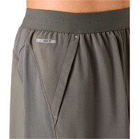 Asics pantaloneta técnica hombre ROAD 2-N-1 7IN SHORT 05