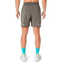 Asics pantaloneta técnica hombre ROAD 2-N-1 7IN SHORT vista trasera