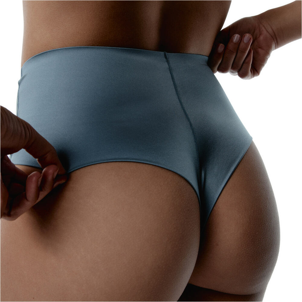 Black Limba braga deportiva Zuri vista detalle