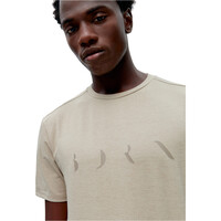 Born Living Yoga camiseta fitness hombre Melville vista detalle