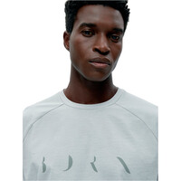 Born Living Yoga camiseta fitness hombre T-Shirt Core vista detalle