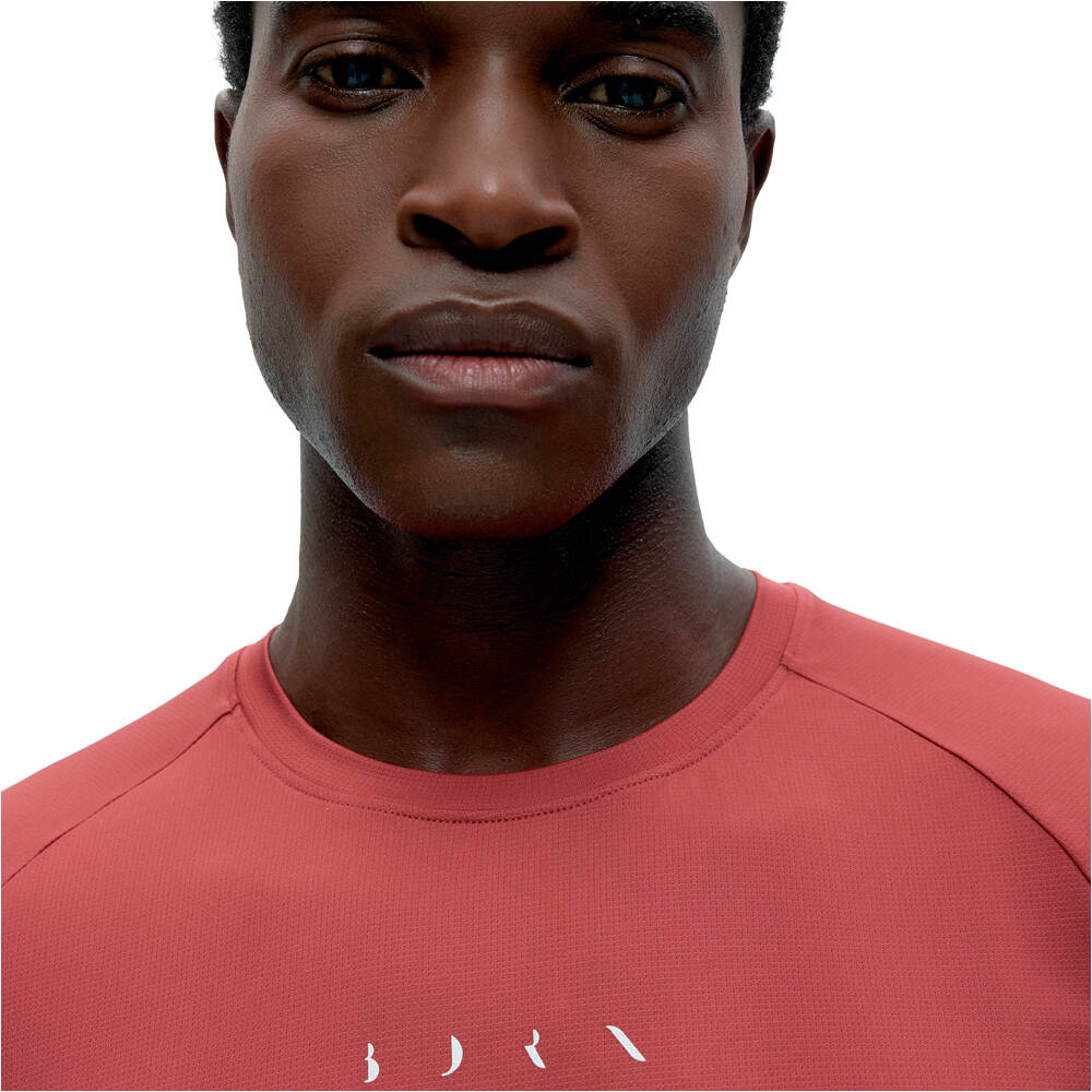 Born Living Yoga camiseta fitness hombre Trak vista detalle