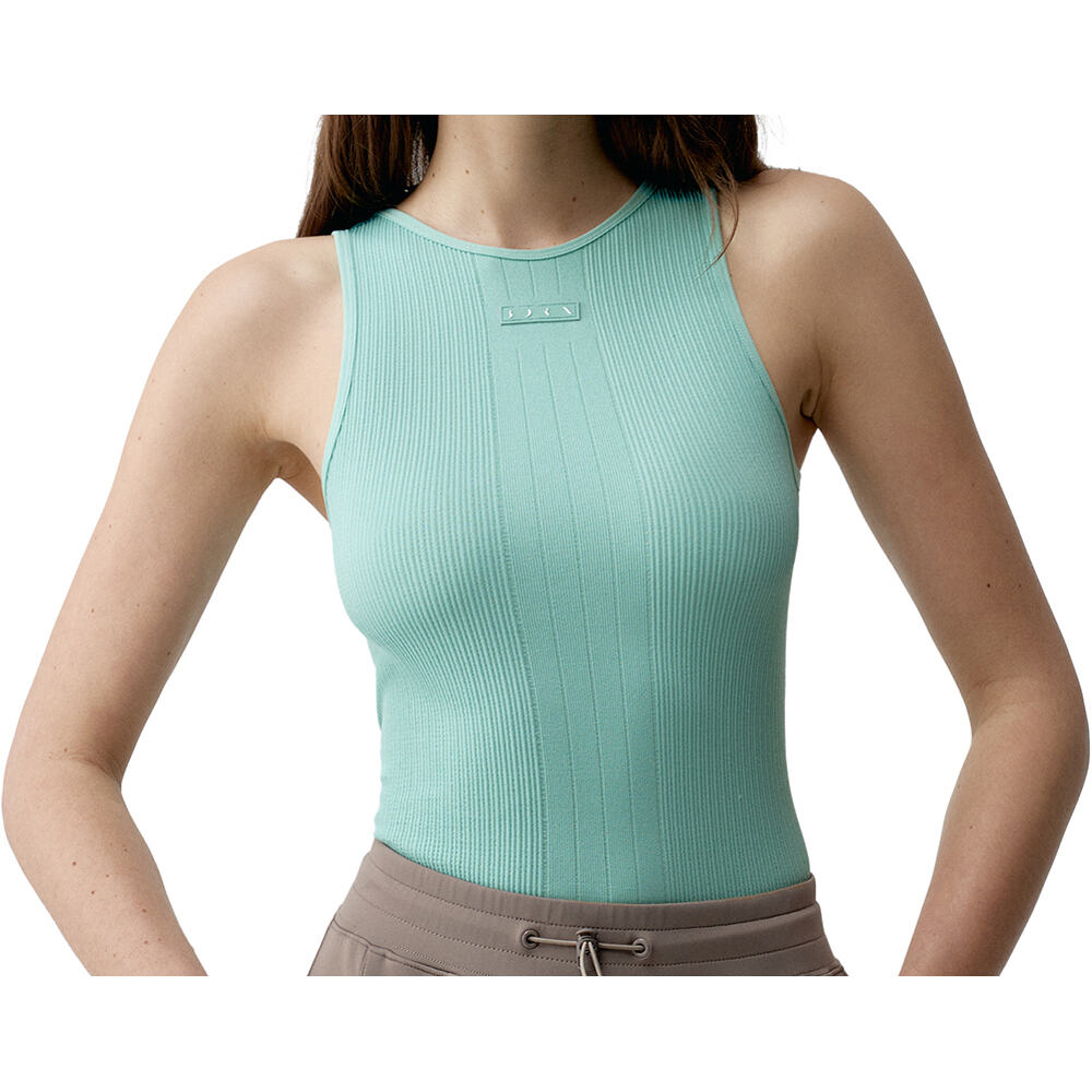 Born Living Yoga Camiseta Tirantes Yoga Nora vista frontal