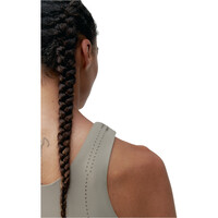 Born Living Yoga Camiseta Tirantes Yoga Top Zenda 03