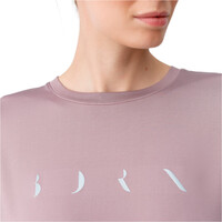 Born Living Yoga camisetas fitness mujer Azami vista detalle