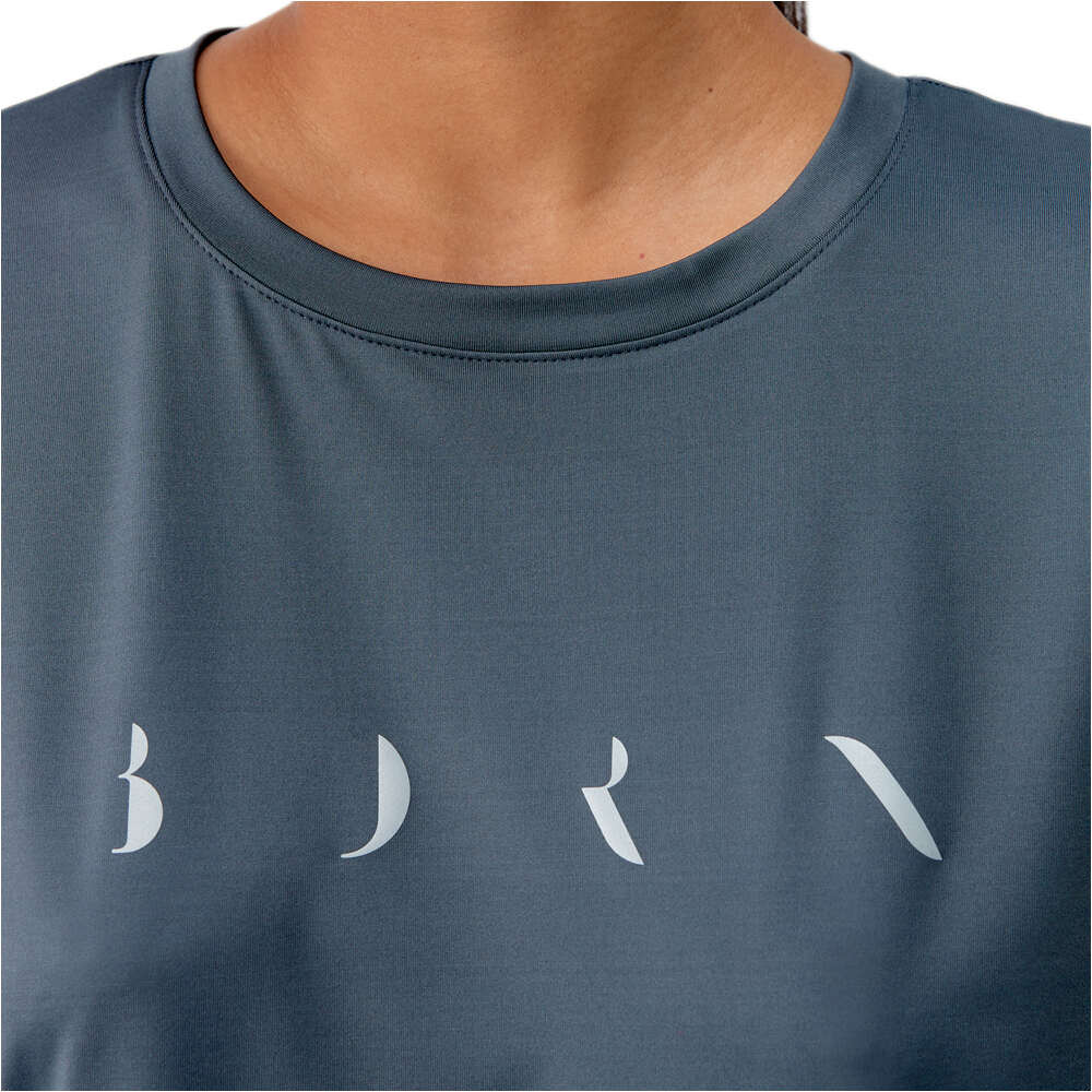 Born Living Yoga camisetas fitness mujer Azami vista detalle