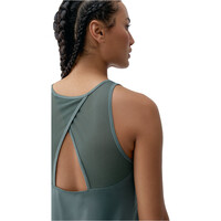 Born Living Yoga camisetas yoga Daila 2.0 03