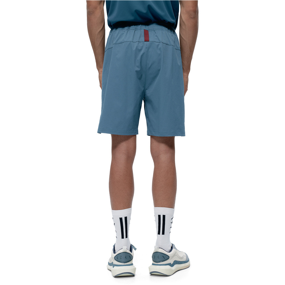 Born Living Yoga pantalón corto fitness hombre Natron 2.0 vista trasera