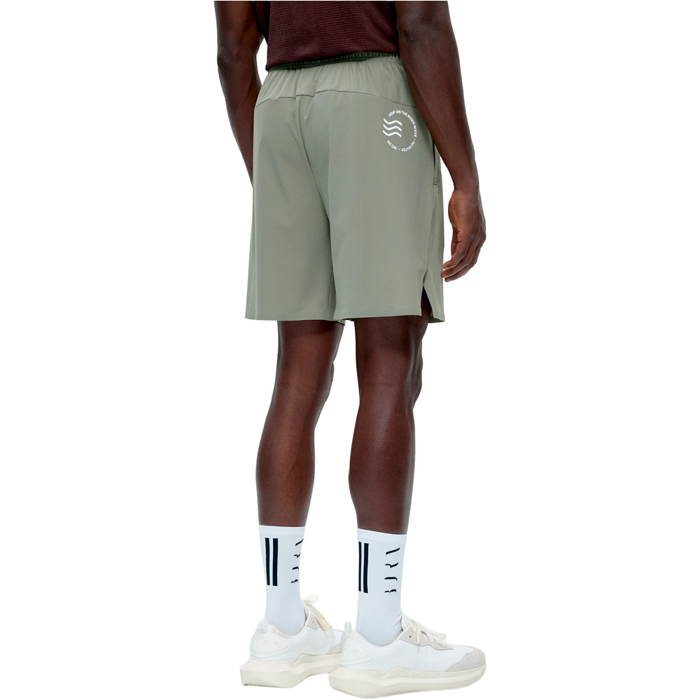 Born Living Yoga pantalón corto fitness hombre Short Orinoco vista trasera
