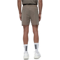 Born Living Yoga pantalón corto fitness hombre Torne vista trasera