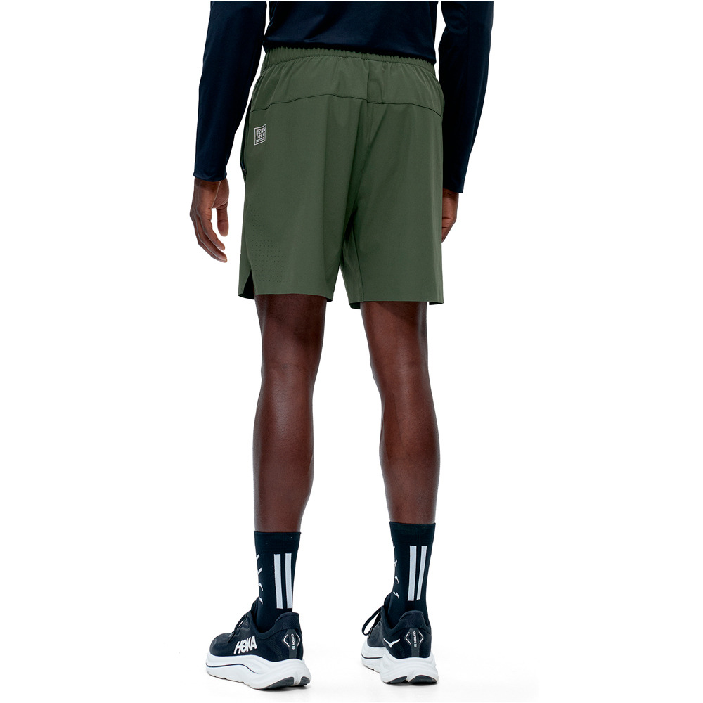 Born Living Yoga pantalón corto fitness hombre Torne vista trasera