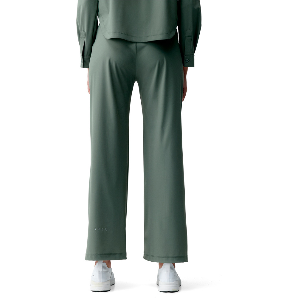 Born Living Yoga Pantalon Largo Yoga Halia vista trasera