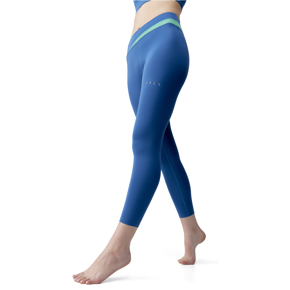 Born Living Yoga Pantalon Largo Yoga Kate vista detalle