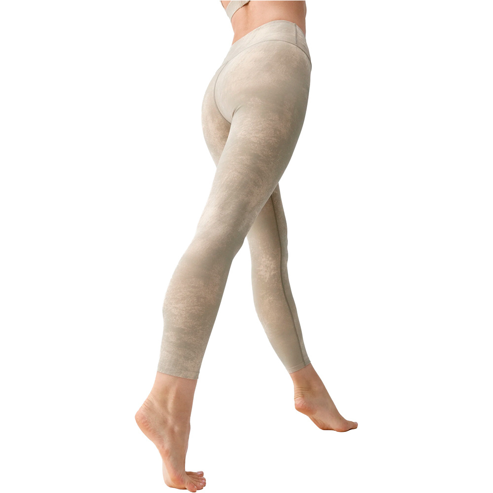 Born Living Yoga Pantalon Largo Yoga Legging Alaya vista trasera