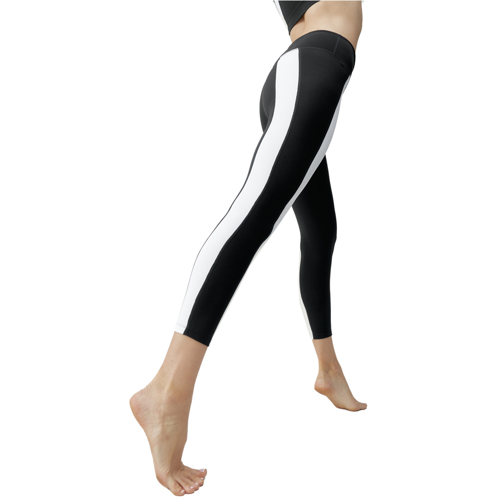 Born Living Yoga Pantalon Largo Yoga Legging Bindi vista trasera