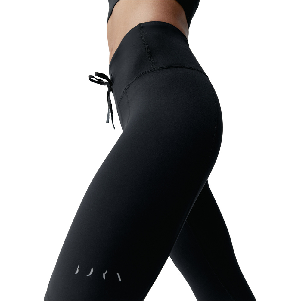 Born Living Yoga Pantalon Largo Yoga Legging Esme vista detalle