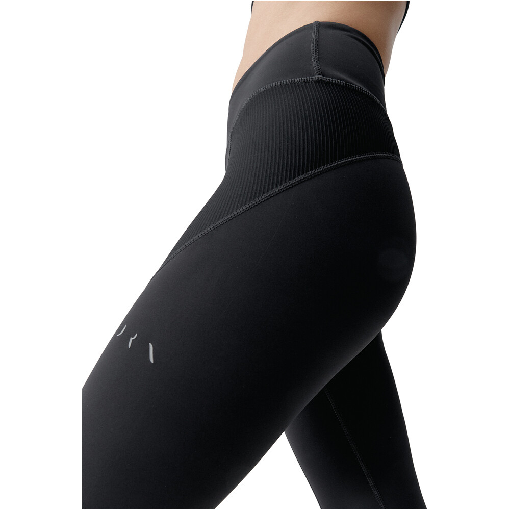 Born Living Yoga Pantalon Largo Yoga Reka vista detalle