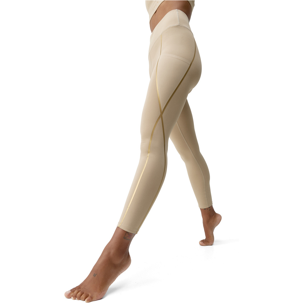 Born Living Yoga pantalones y mallas largas fitness mujer Gold vista frontal