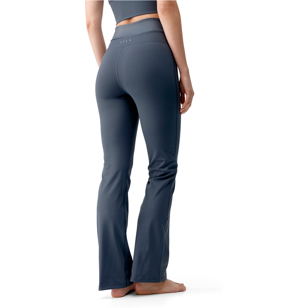 Born Living Yoga pantalones y mallas largas fitness mujer Kaia vista trasera