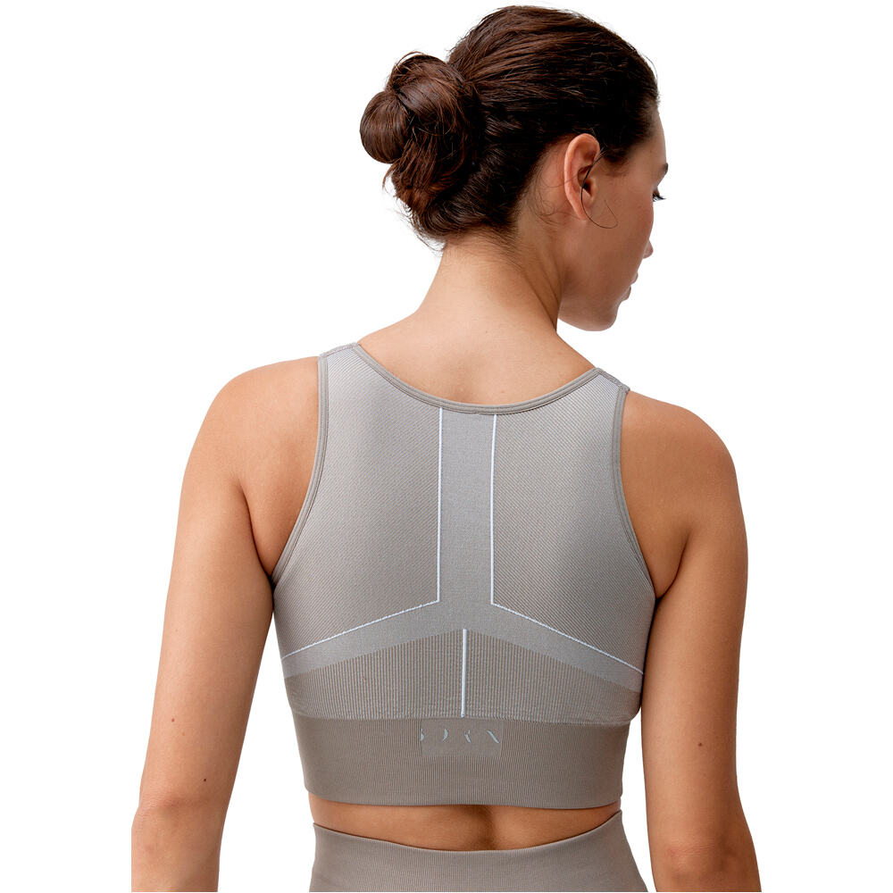 Born Living Yoga Sujetador Yoga Cara 03