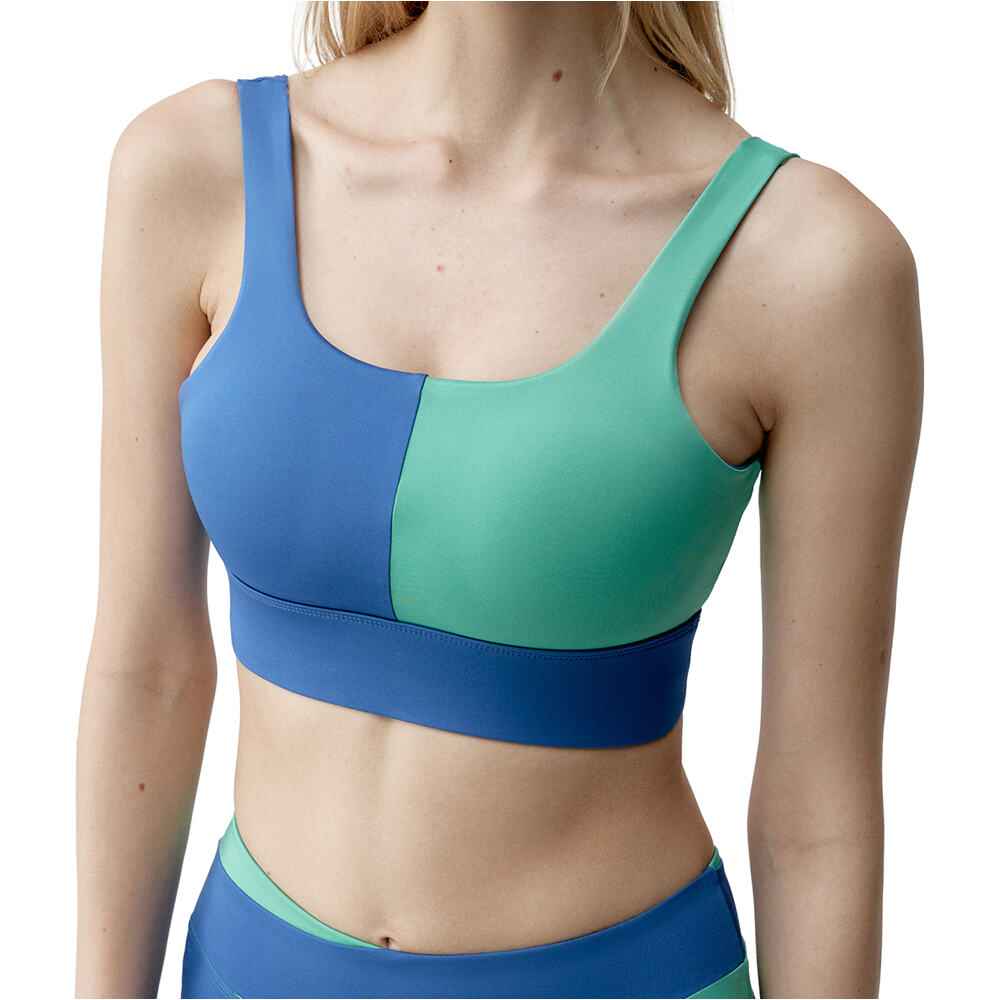 Born Living Yoga Sujetador Yoga Kate vista frontal