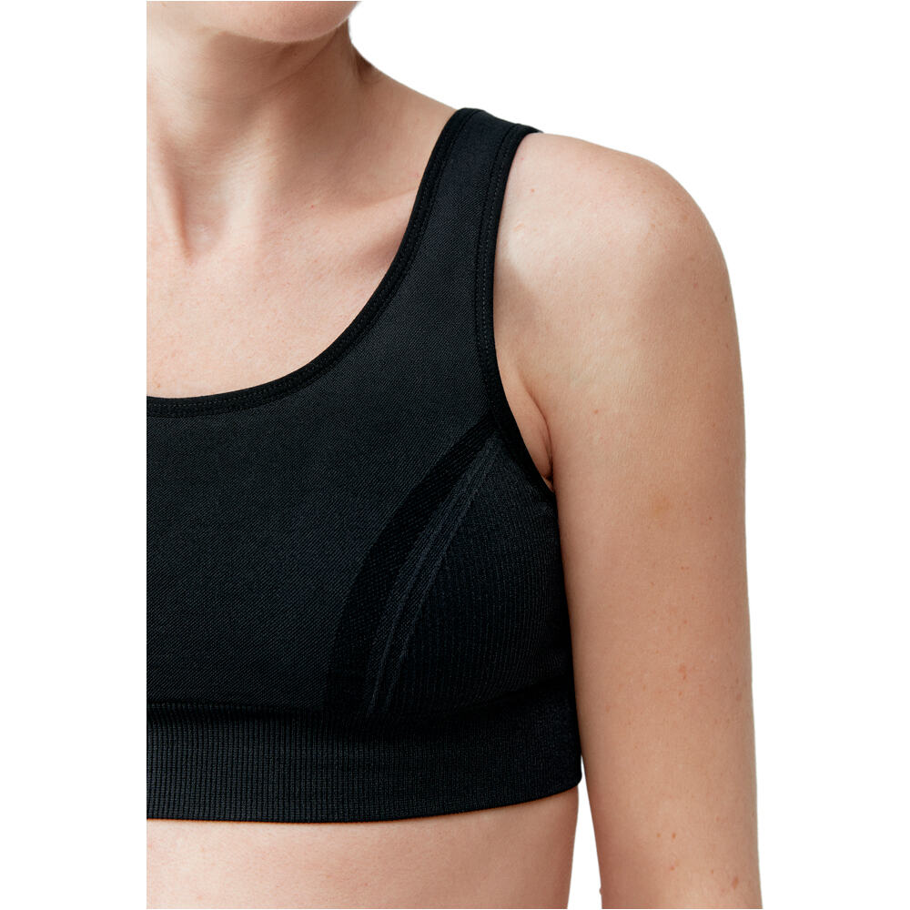 Born Living Yoga Sujetador Yoga Mommy Line vista detalle