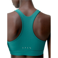 Born Living Yoga Sujetador Yoga Top Bikila vista detalle