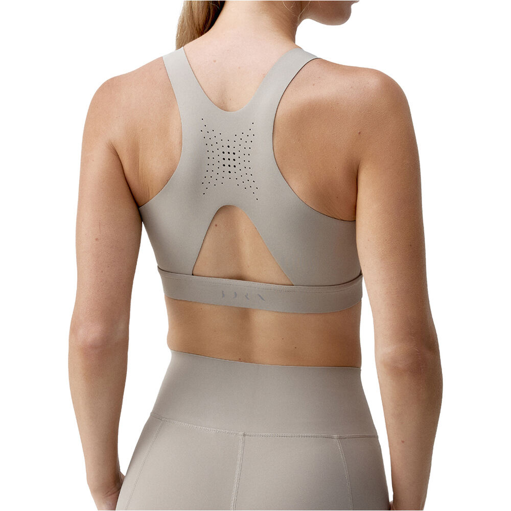 Born Living Yoga Sujetador Yoga Top Denise vista trasera