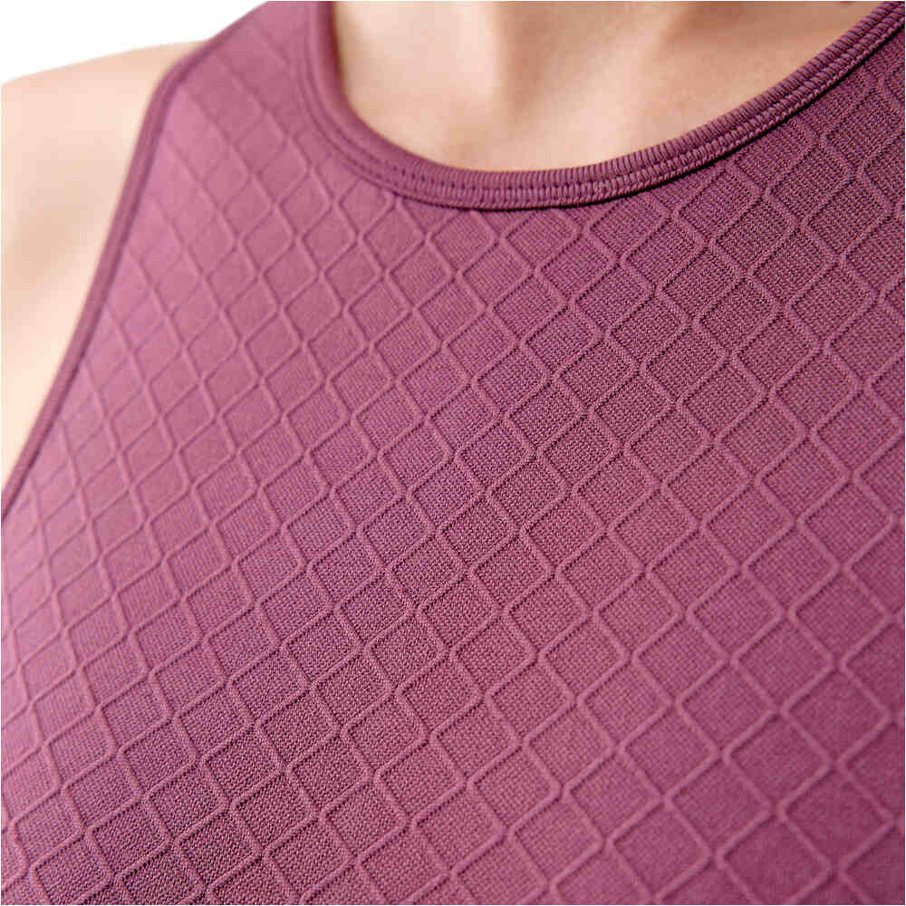 Born Living Yoga Sujetador Yoga Top Eira vista detalle