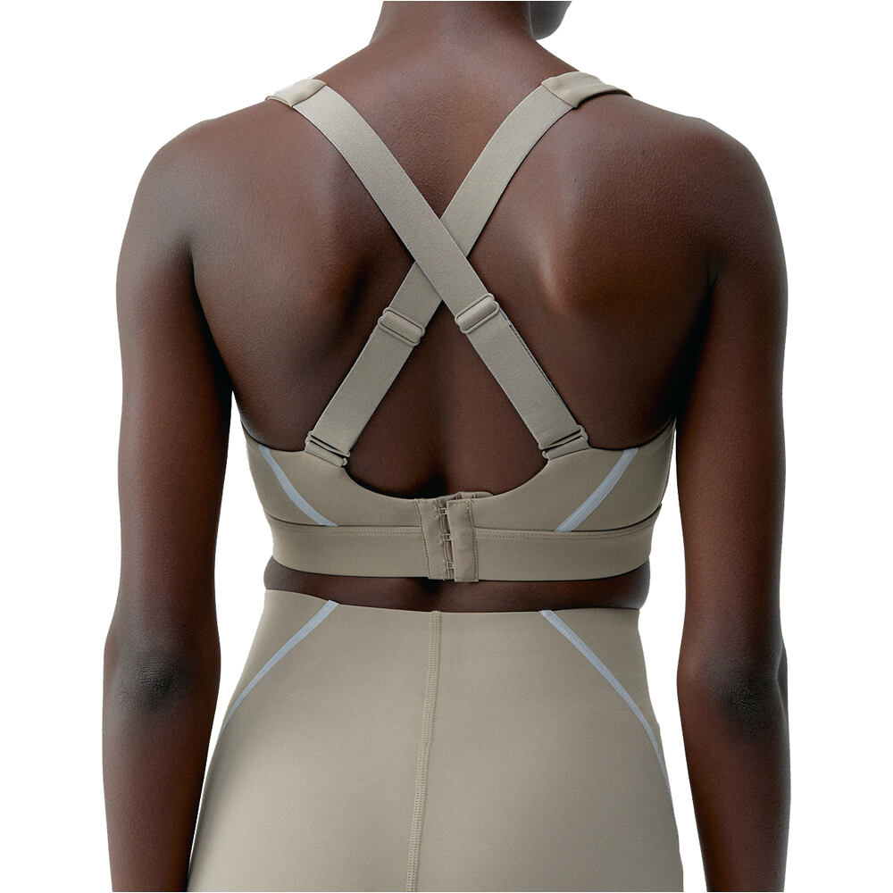 Born Living Yoga Sujetador Yoga Top Luna vista trasera