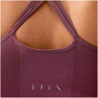 Born Living Yoga Sujetador Yoga Top Naia 03