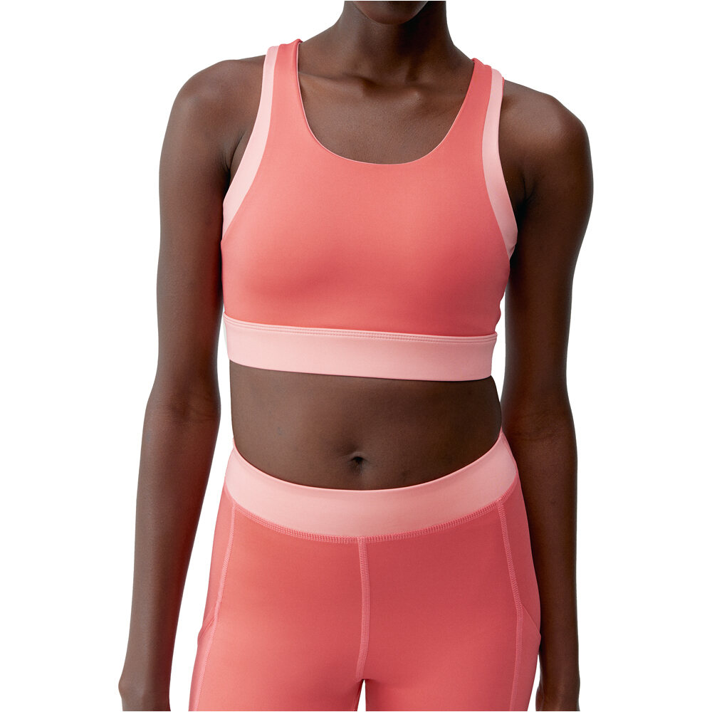 Born Living Yoga Sujetador Yoga Top Xenia vista frontal