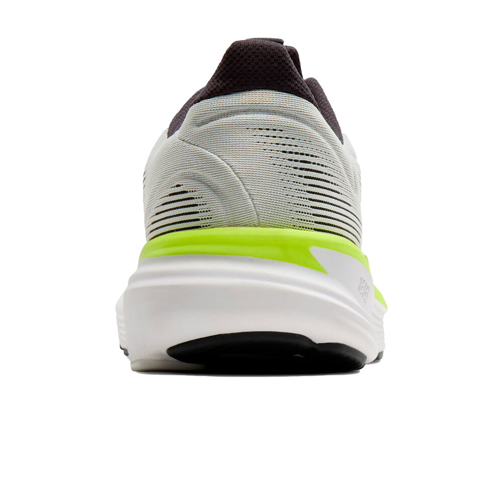 Brooks zapatilla running hombre Revel 8 vista trasera