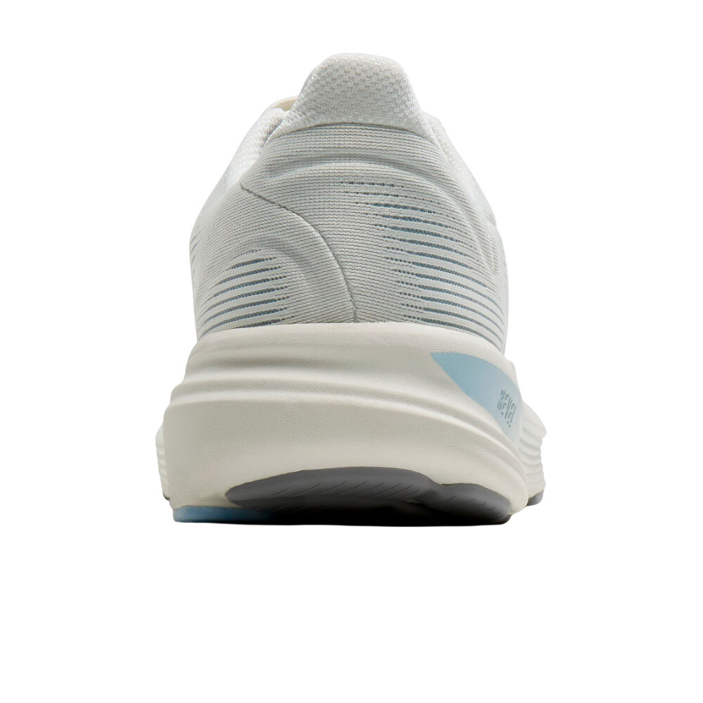 Brooks zapatilla running mujer Revel 8 vista trasera