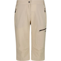 WOMAN CAPRI