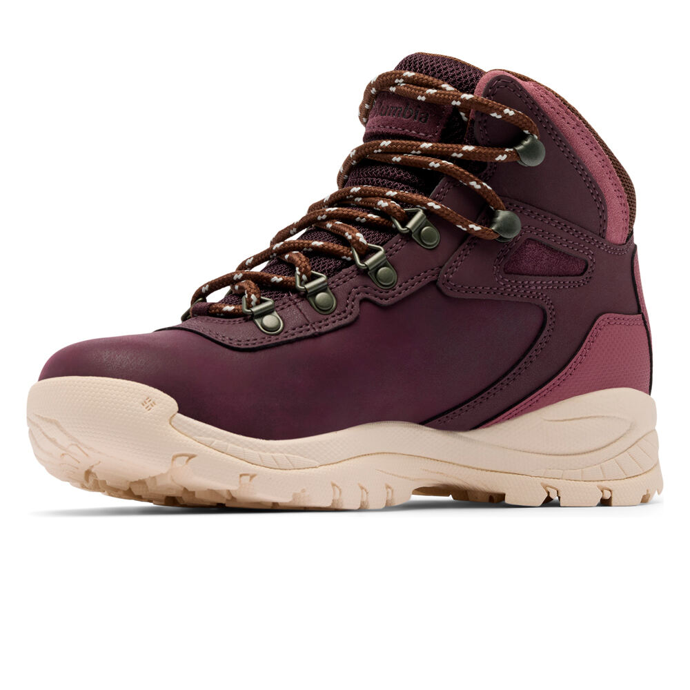 Columbia bota trekking mujer NEWTON RIDGE  PLUS vista trasera