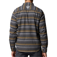 Columbia camisa montaña manga larga hombre PFG Uncharted Over Shirt vista trasera