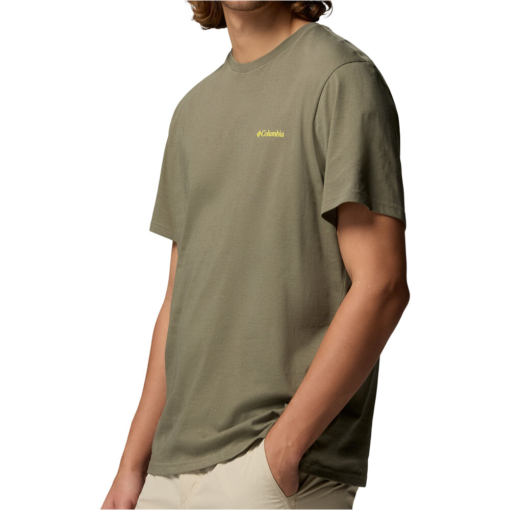 Columbia camiseta montaña manga corta hombre CSC  Outdoor Back Graphic Tee vista detalle